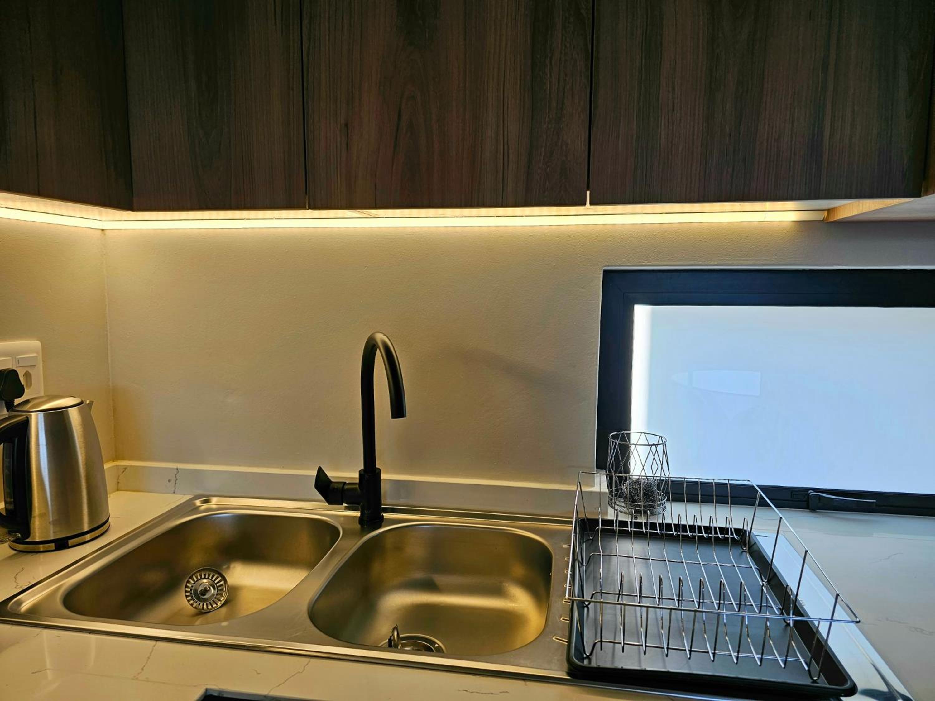 2BR Apt with 2 Kitchens & Balcony