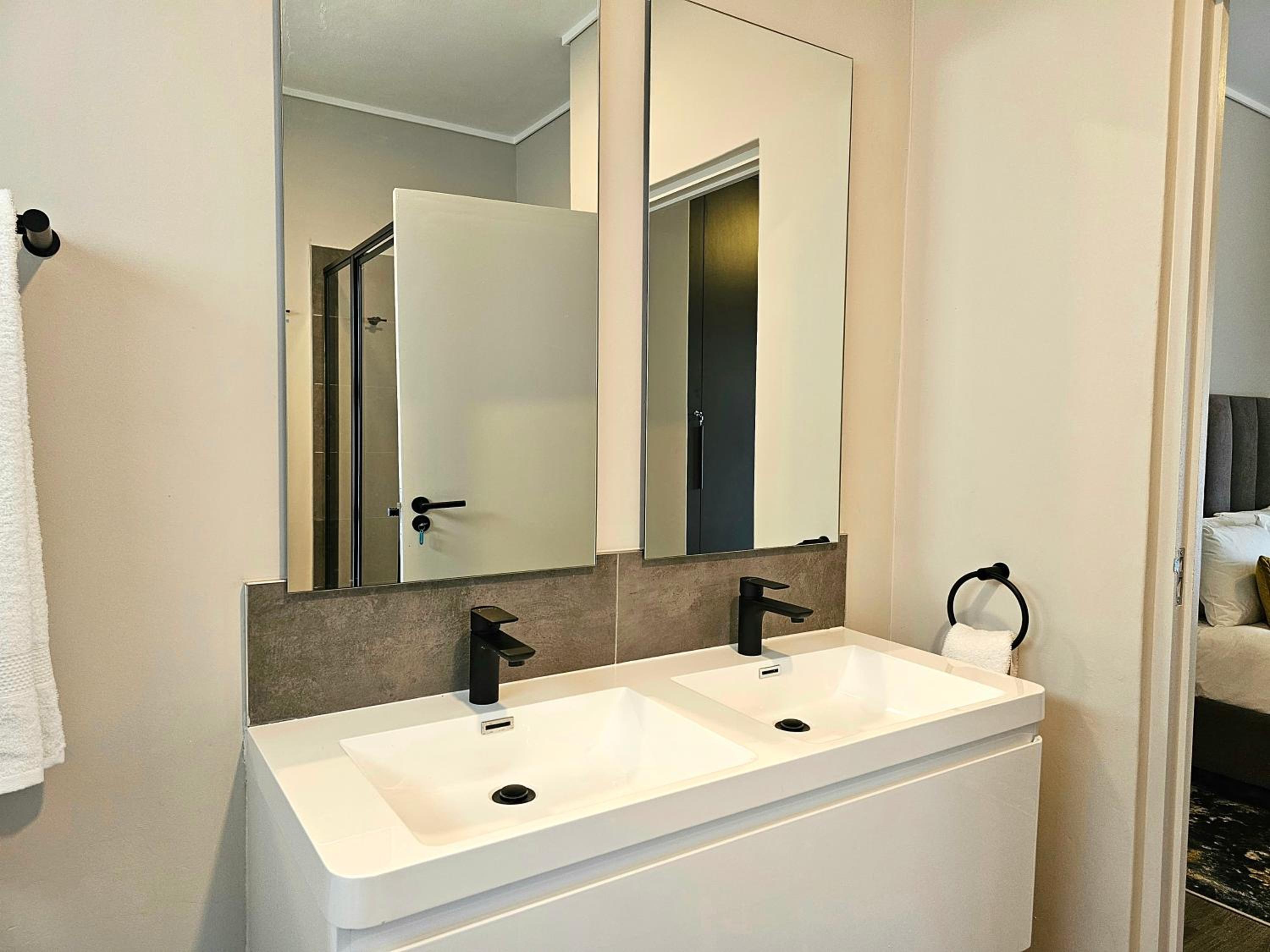 2BR Apt with 2 Kitchens & Balcony