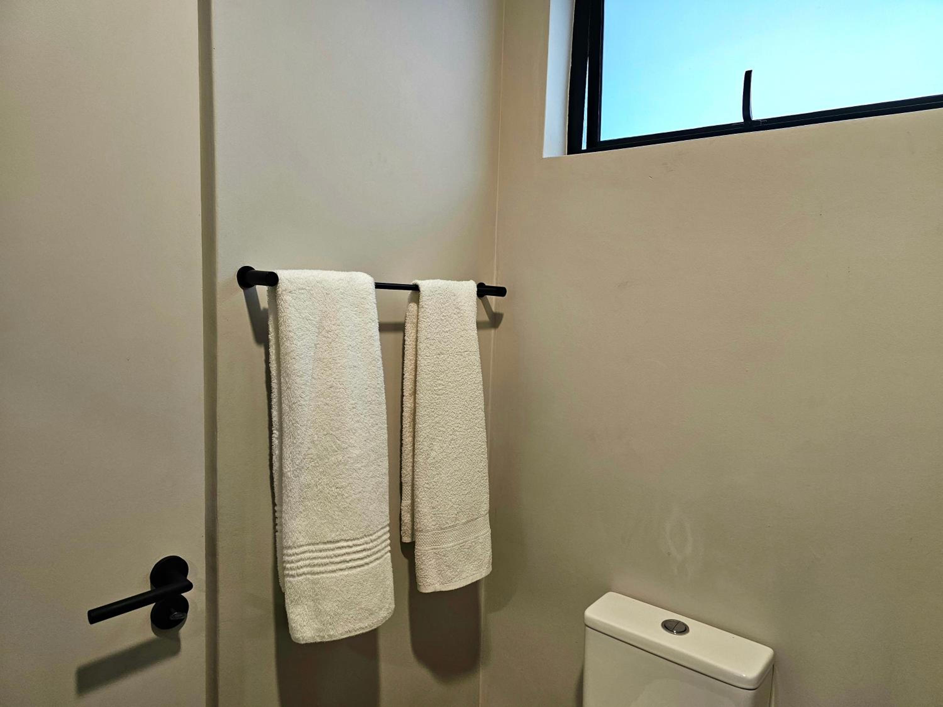 2BR Apt with 2 Kitchens & Balcony