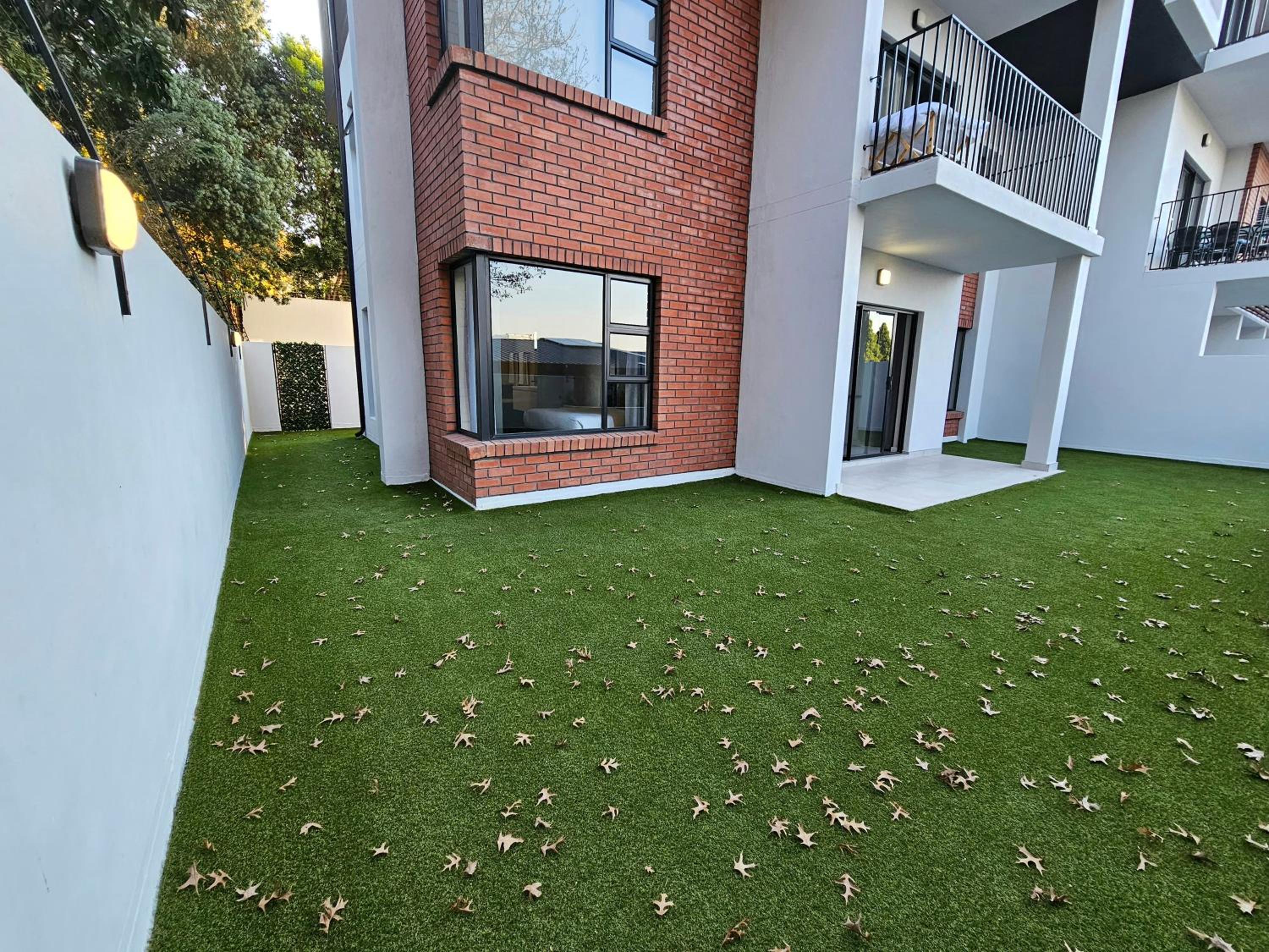 2BR Apt with 2 Kitchens & Balcony