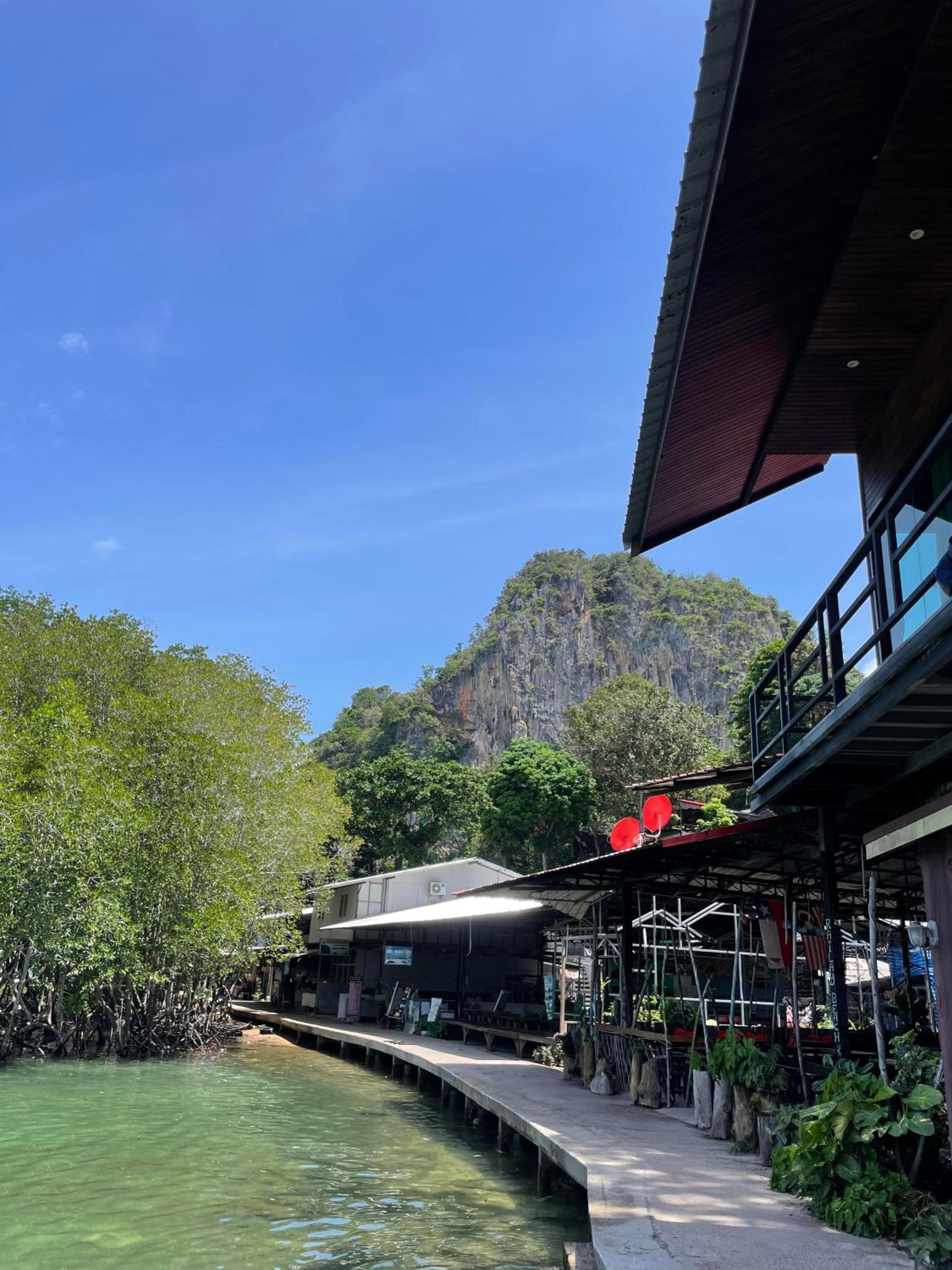 Blanco Hideout Railay - Youth Hostel 18 to 35 Only