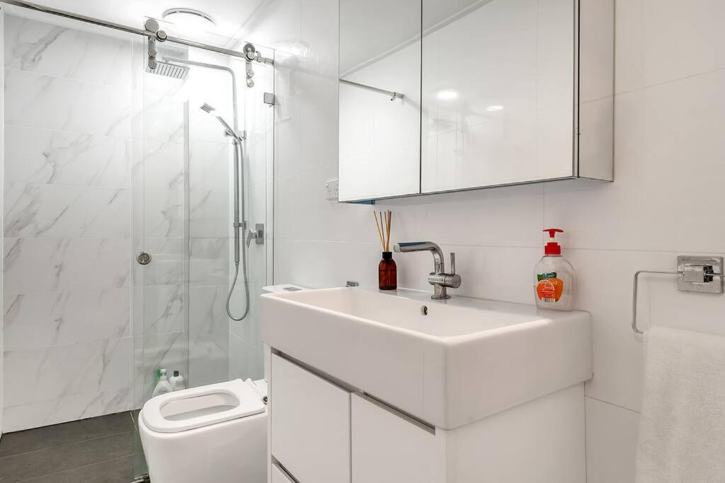 21P Unique design 4 Bedroom Townhouse Near Darling Harbour 9 Min Walk