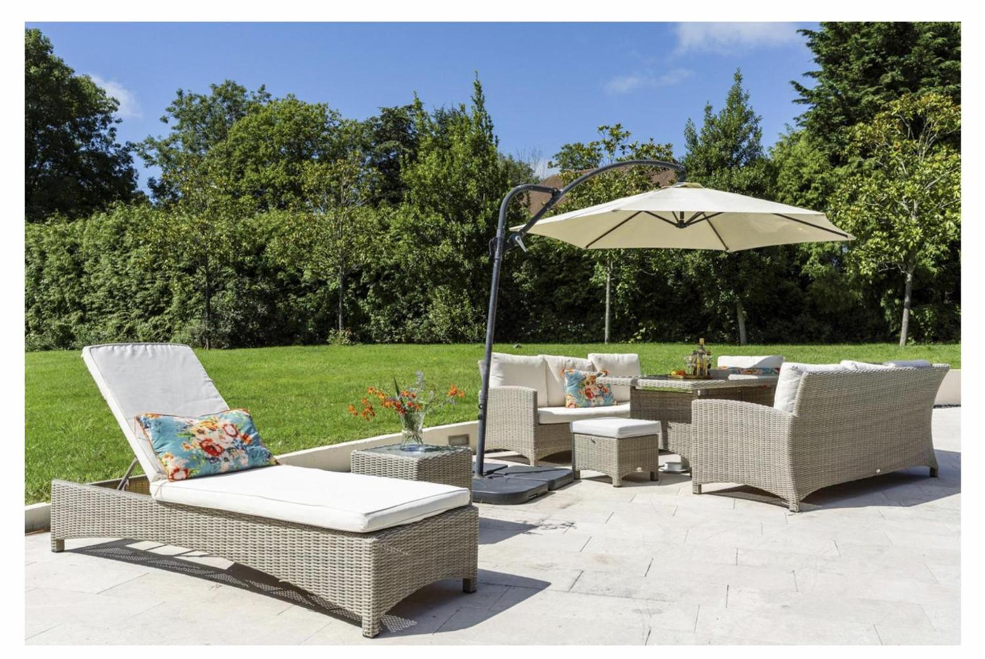 Sleeps10 18-Parking-Garden-Pool-HotTub-Balcony view 4