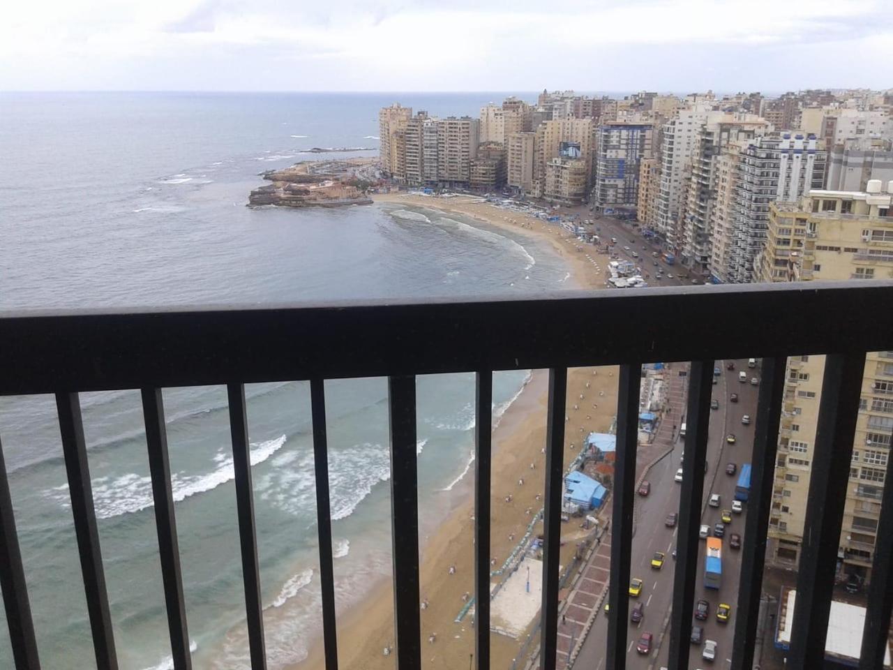 El Corniche Residential building