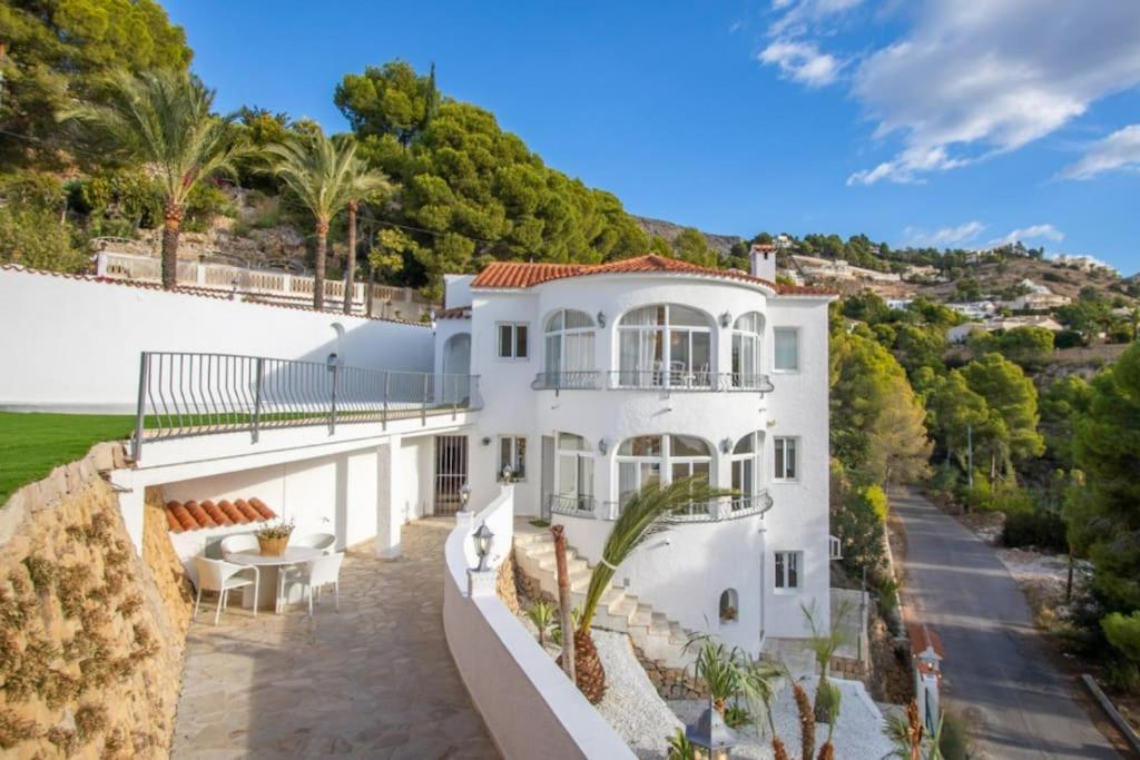 Alteaview Luxury villa By Calpitality