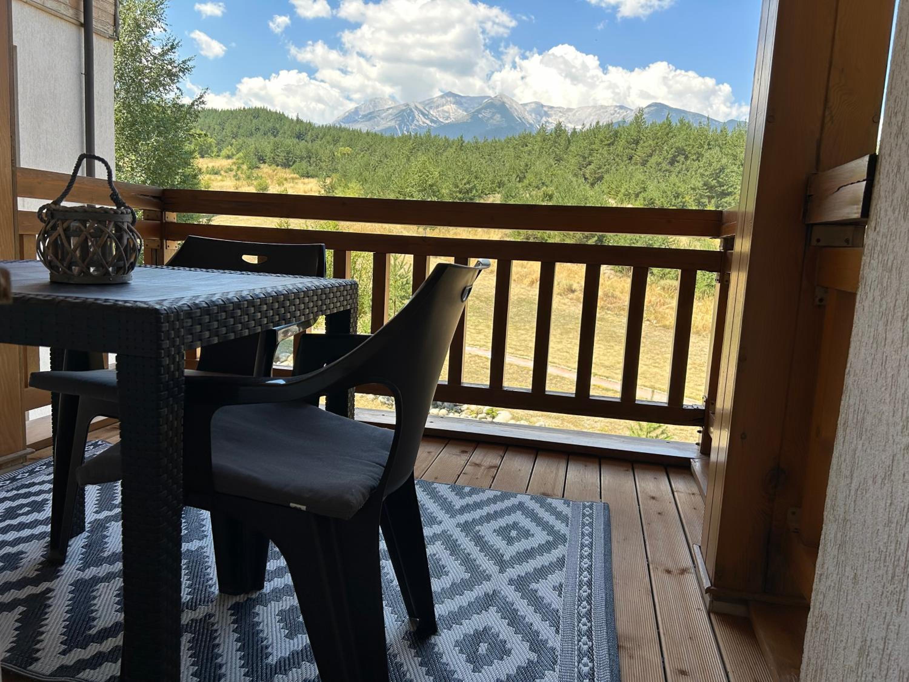 PM Mountain View Fireside Retreat Bansko view 3