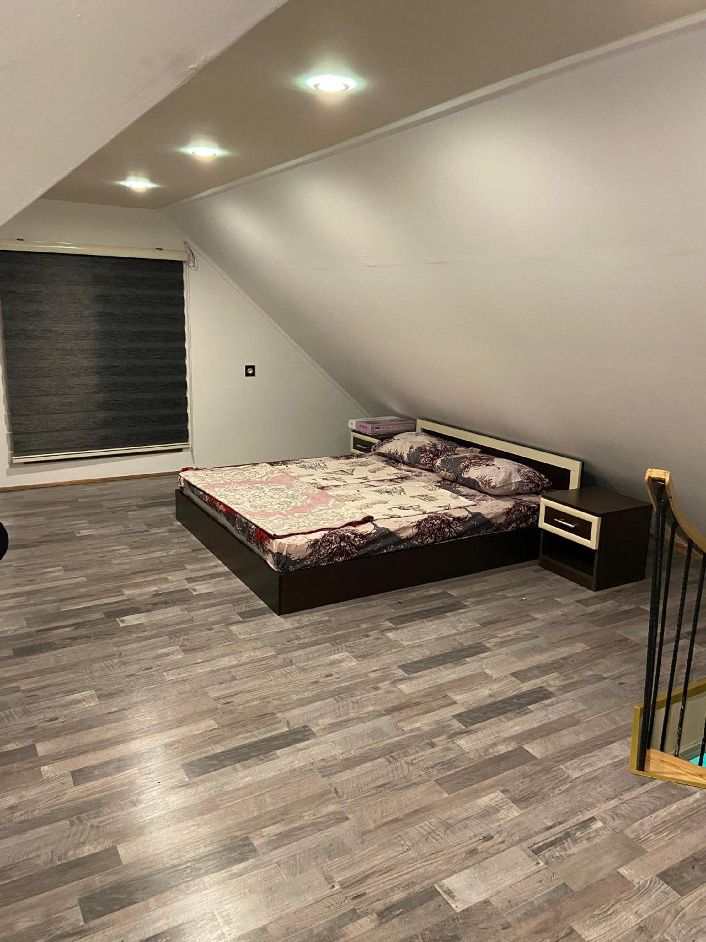 Praqa House