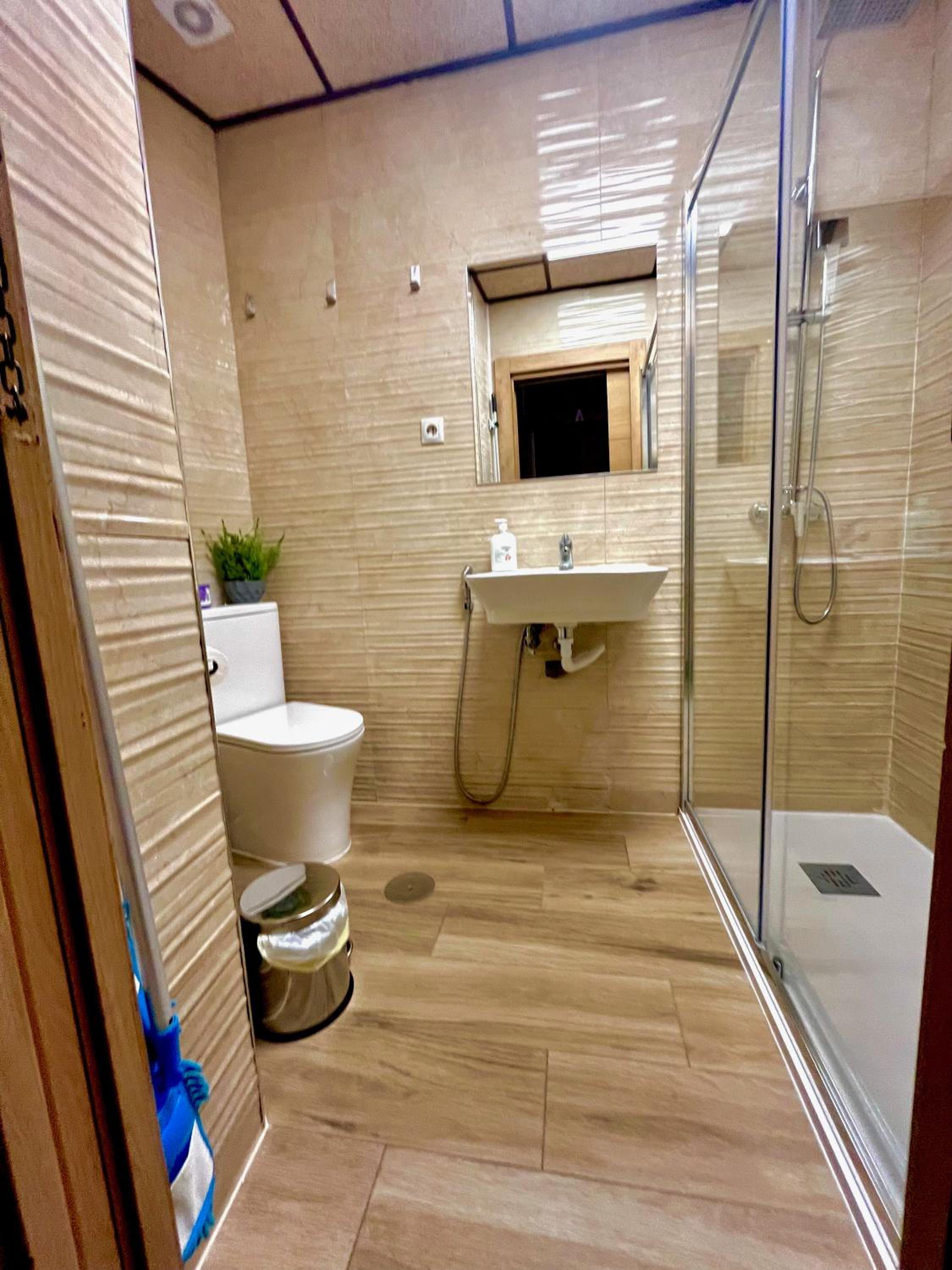 Madrid Vacations - Hostel Vida Verde - Property Image 17