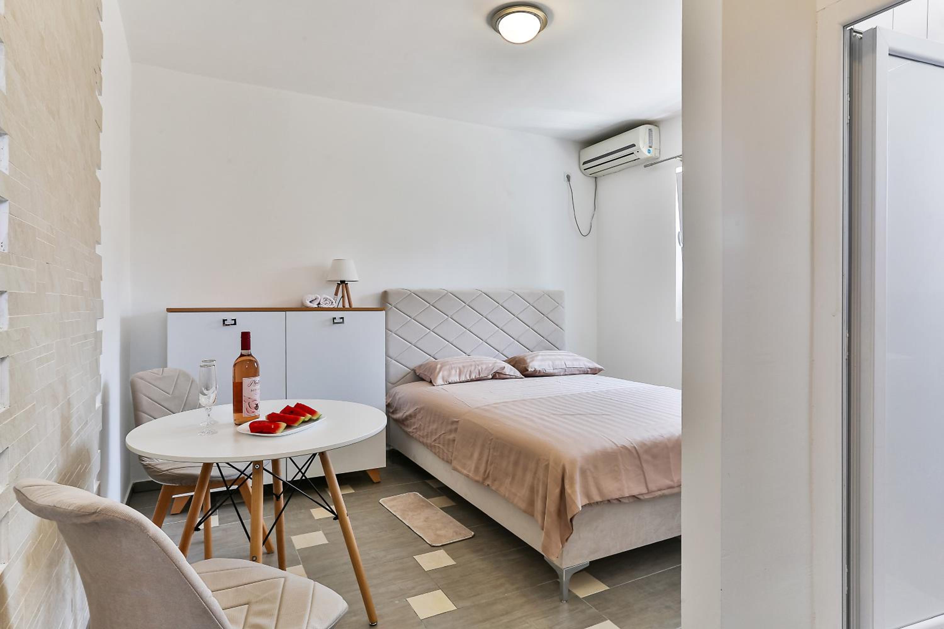 Shanti apartments