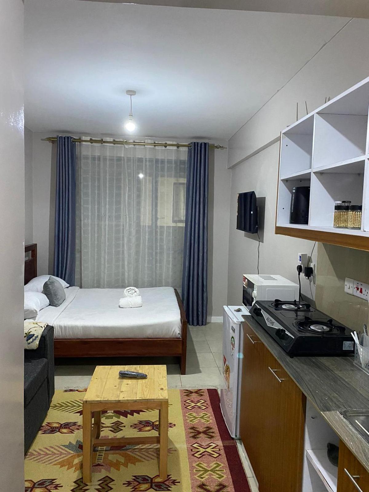Girani Luxe Homes- Elegant comfy studio with A pool view 5