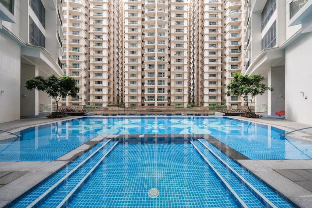 StayHere The Florence Luxe 1BR Near Venice Mall view 4