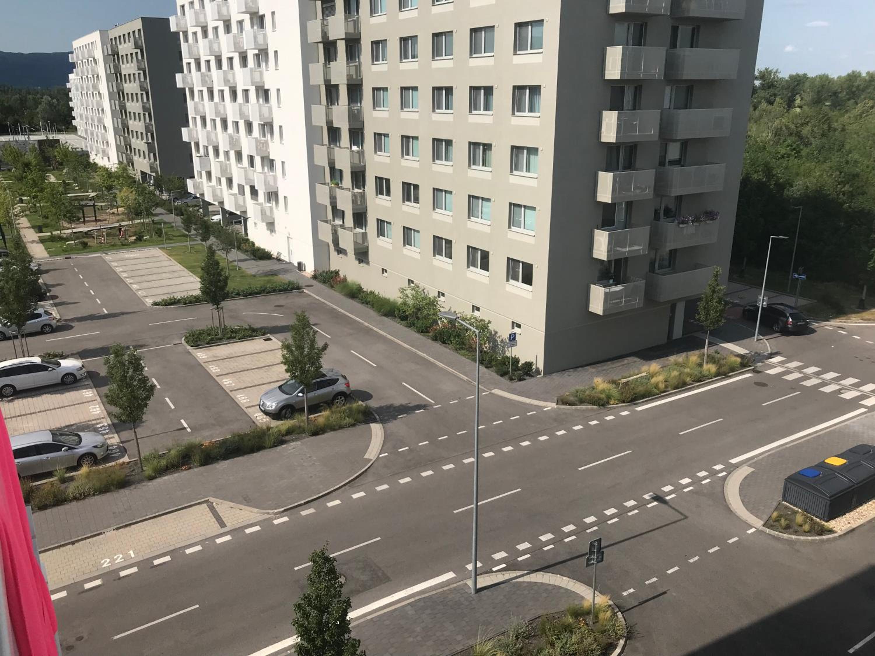 Bratislava - na krok od letiska view 5