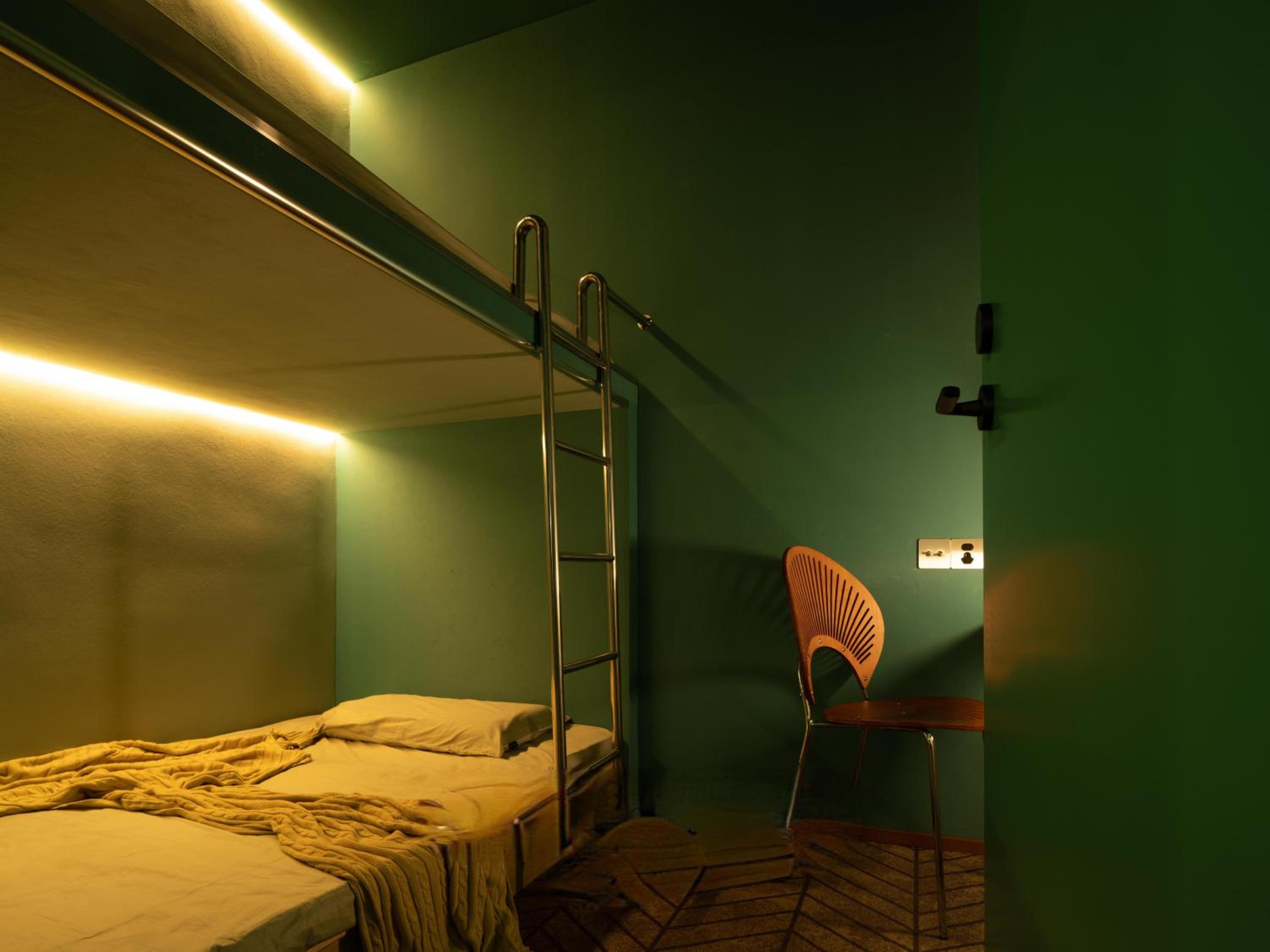 L`amica Female Only Hotel