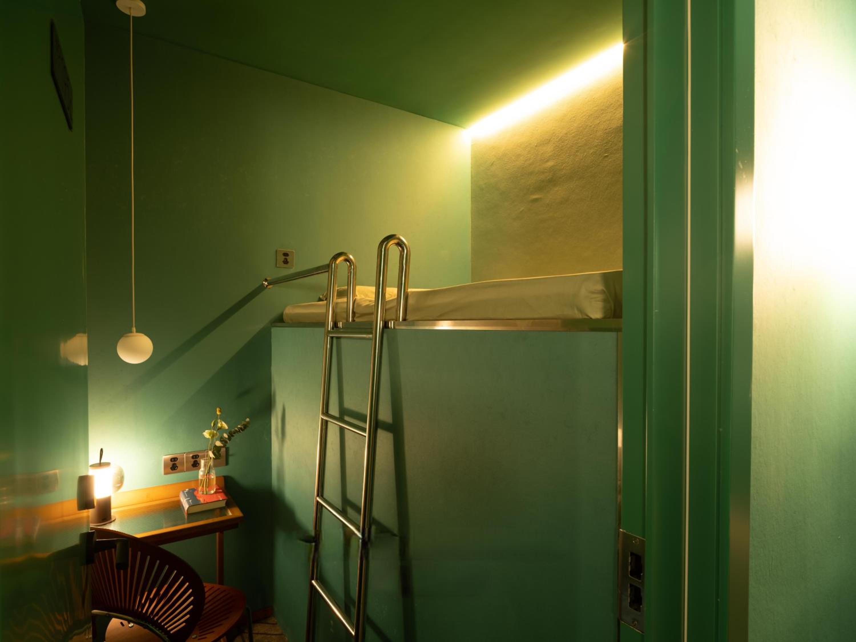 L`amica Female Only Hotel