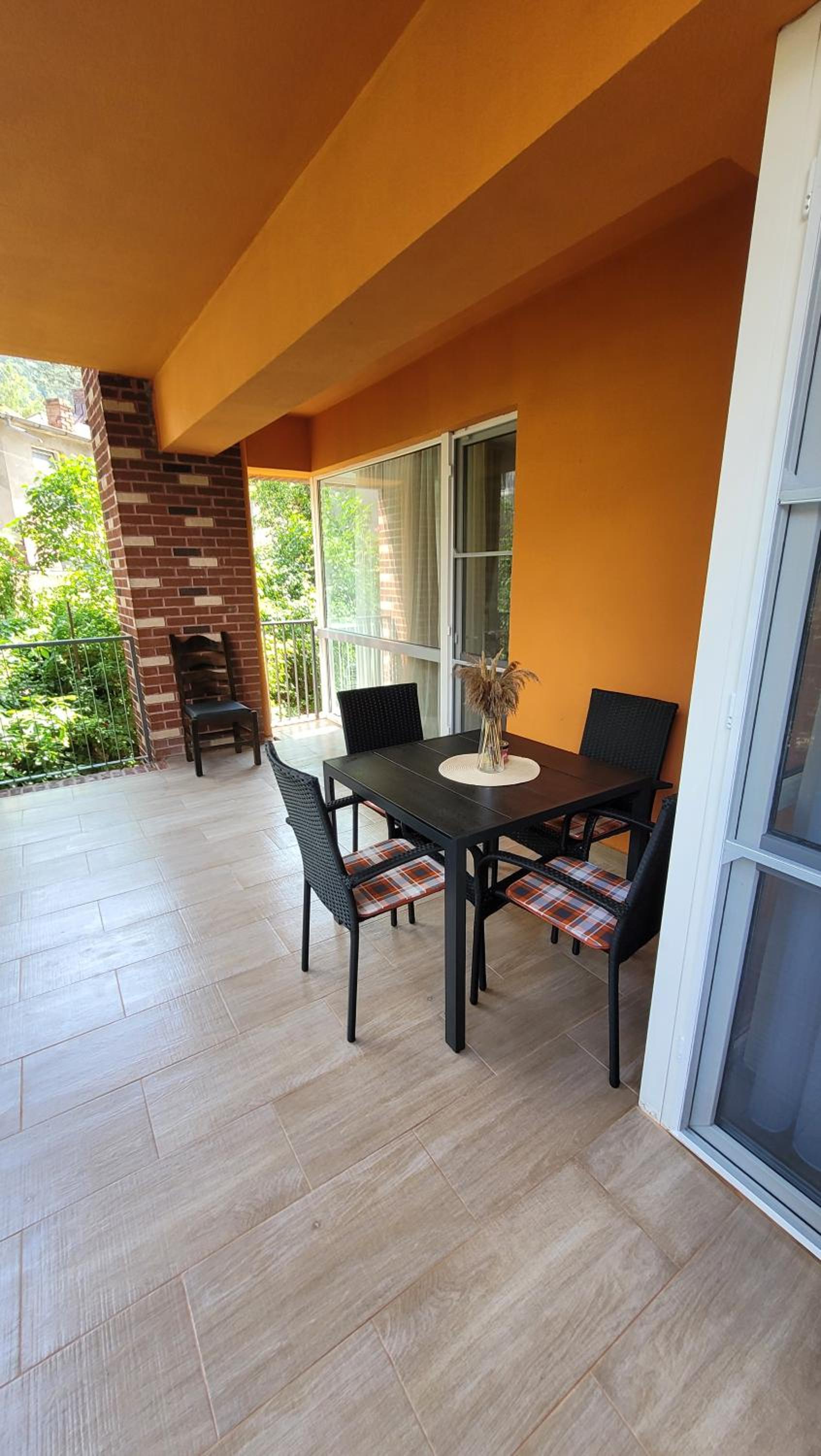 Belleview Family Apartment view 4