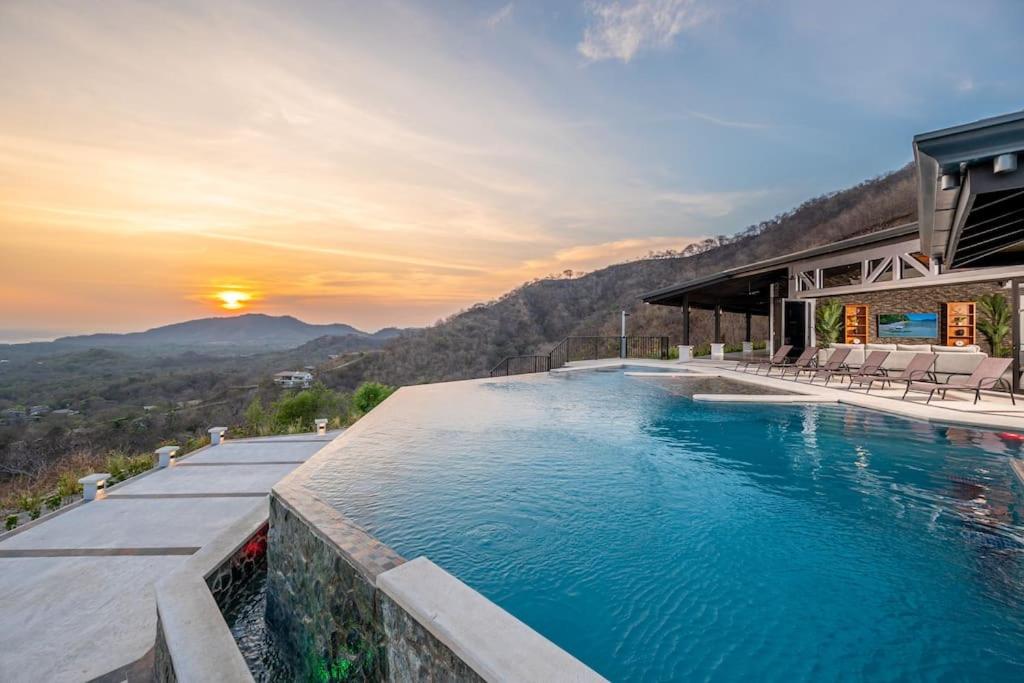 Luxurious Mountaintop Retreat with Ocean Views