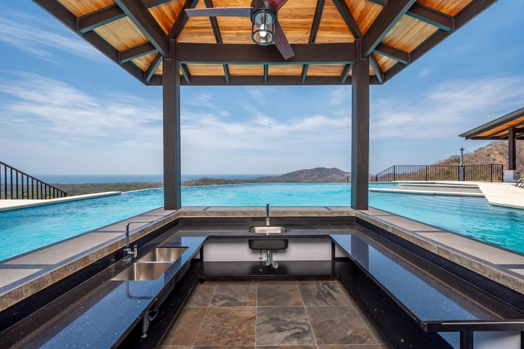 Luxurious Mountaintop Retreat with Ocean Views