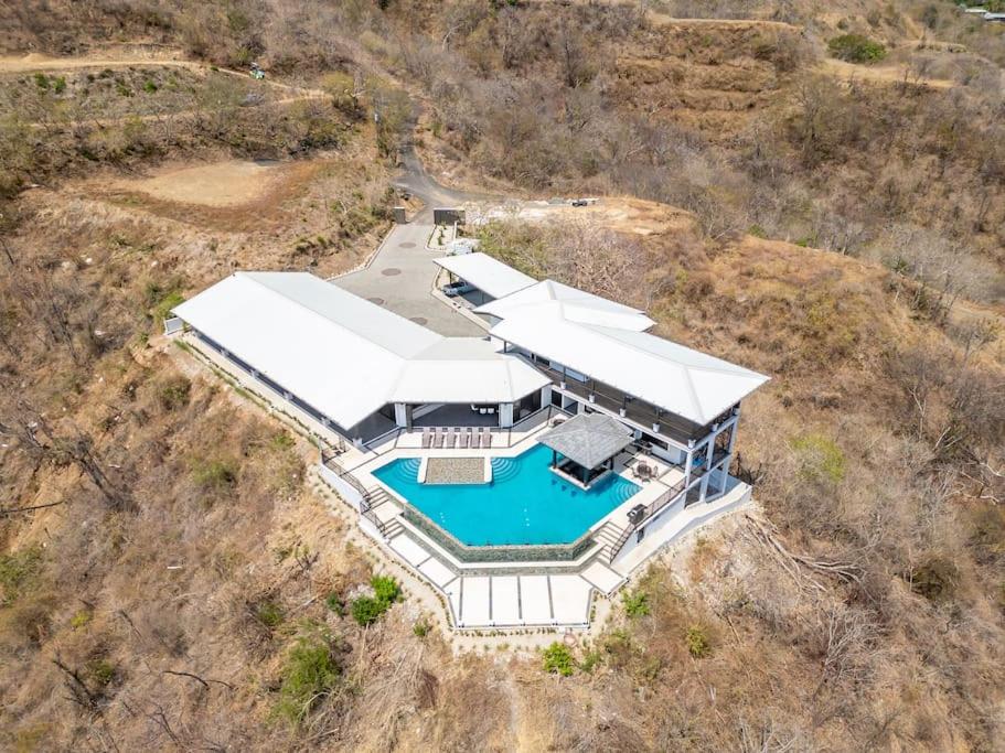Luxurious Mountaintop Retreat with Ocean Views