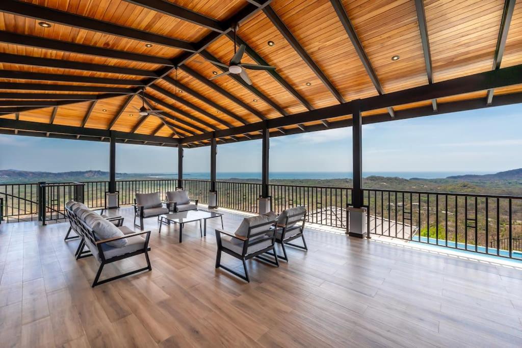 Luxurious Mountaintop Retreat with Ocean Views