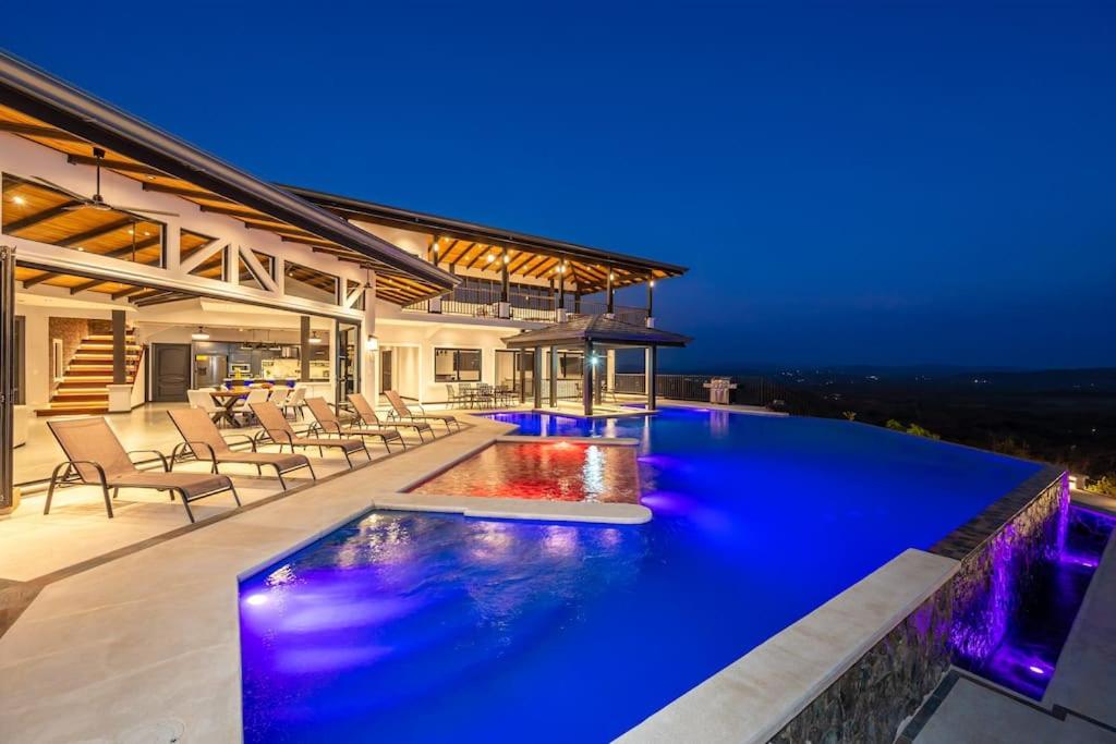 Luxurious Mountaintop Retreat with Ocean Views