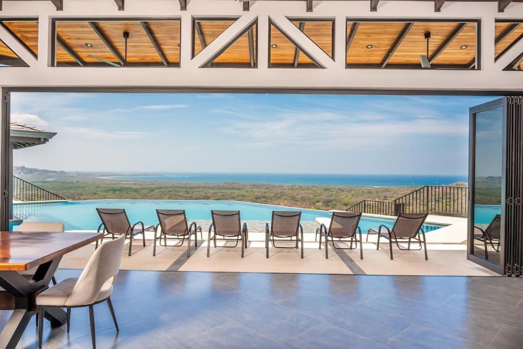 Luxurious Mountaintop Retreat with Ocean Views
