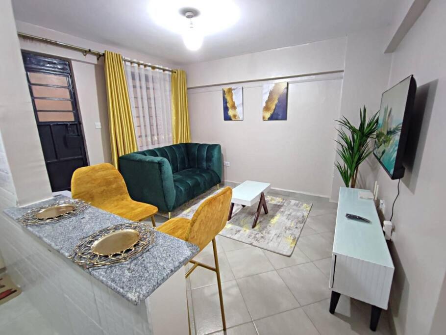 Tastefully furnished apartment in South B view 2