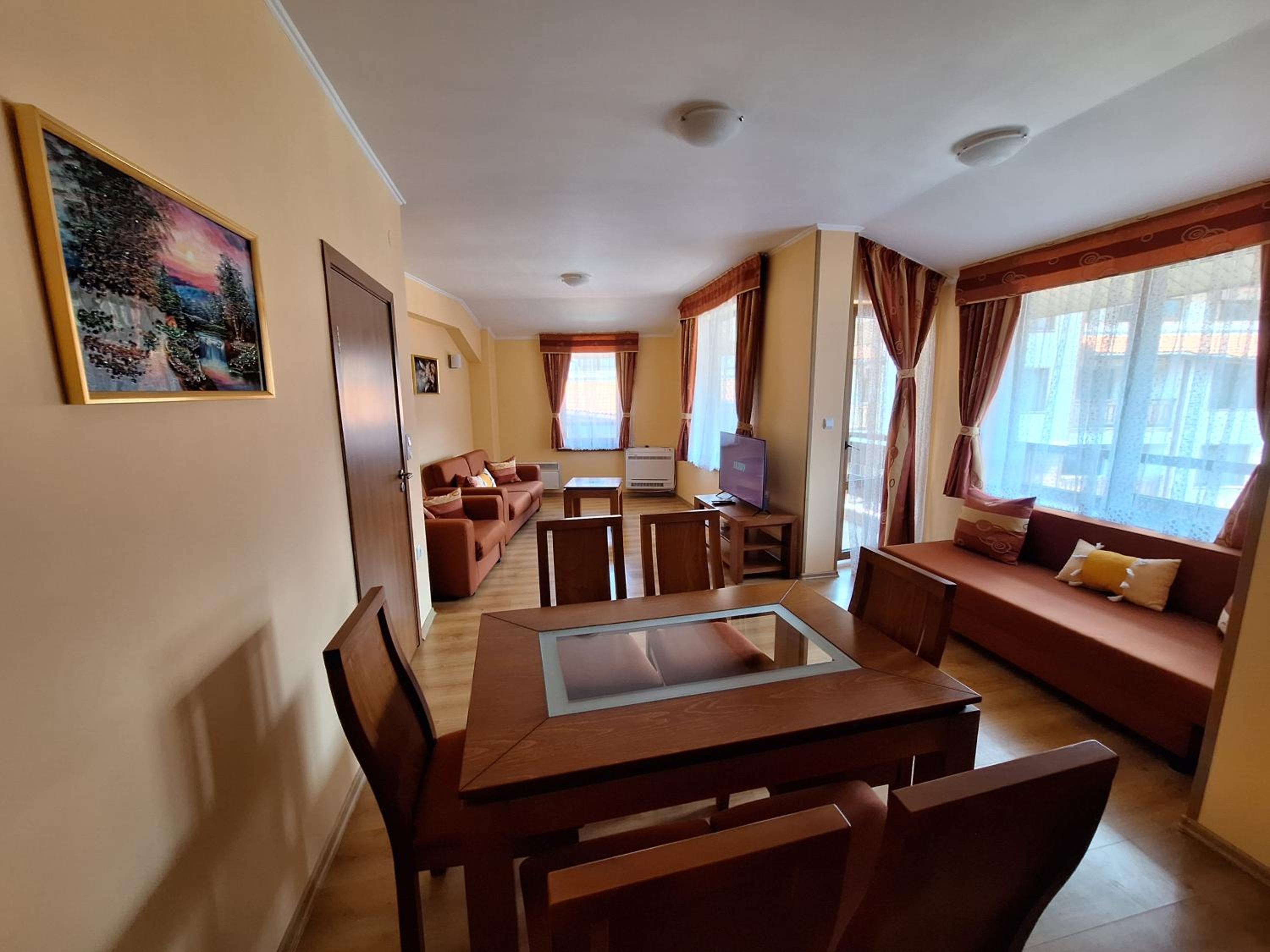 SNOW PEAK TODORKA AND VIHREN APARTAMENT /NEXT TO THE LIFT/ 7 PERSONS/
