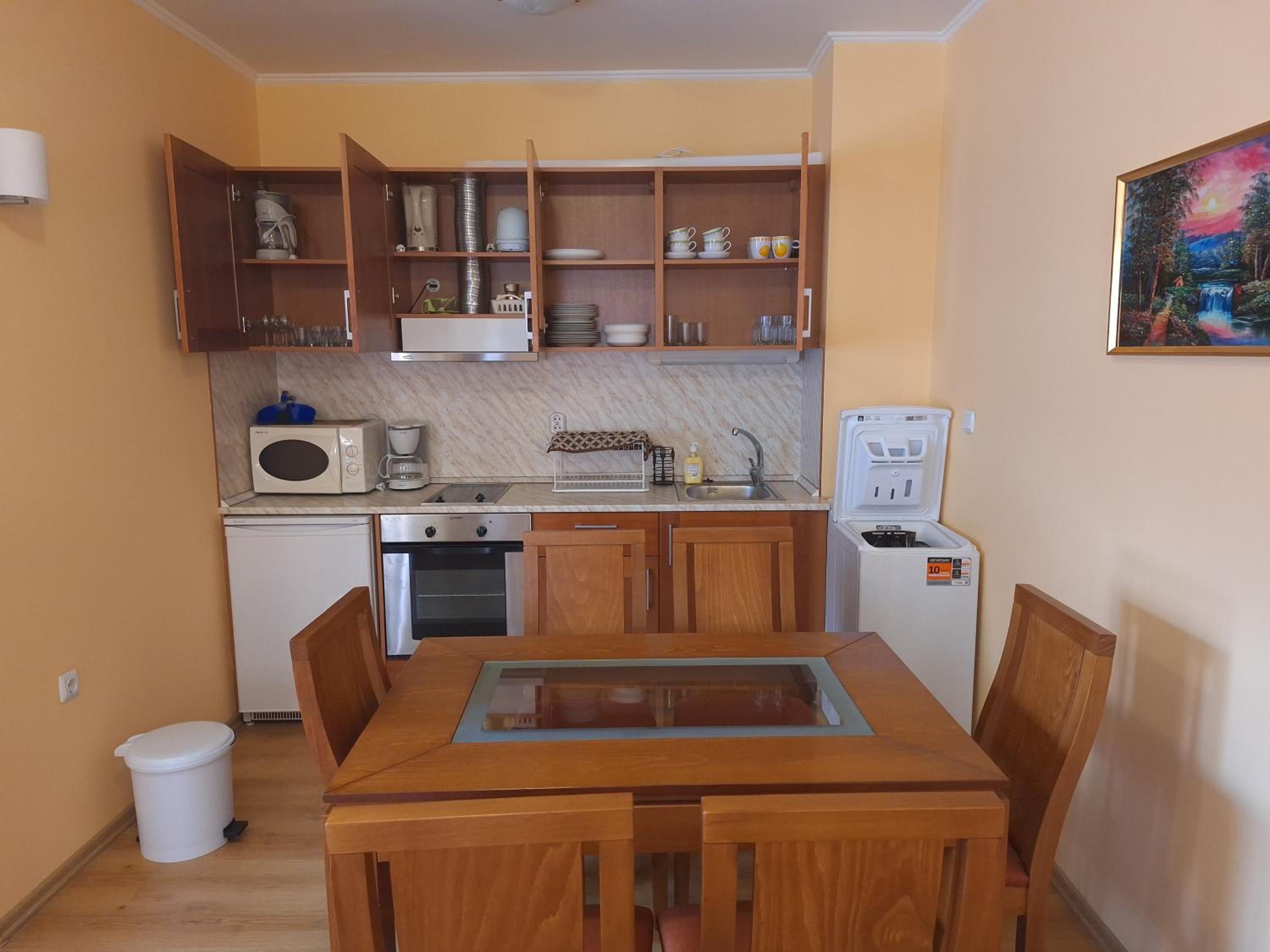 SNOW PEAK TODORKA AND VIHREN APARTAMENT /NEXT TO THE LIFT/ 7 PERSONS/