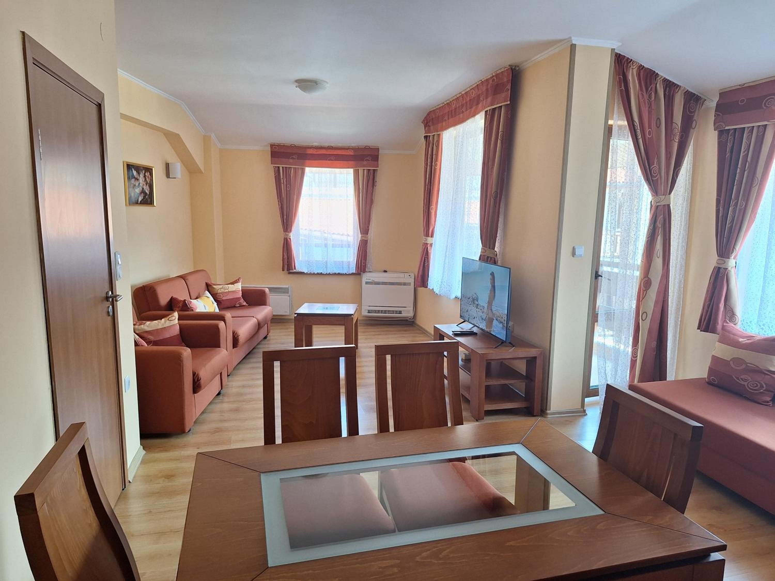 SNOW PEAK TODORKA AND VIHREN APARTAMENT /NEXT TO THE LIFT/ 7 PERSONS/