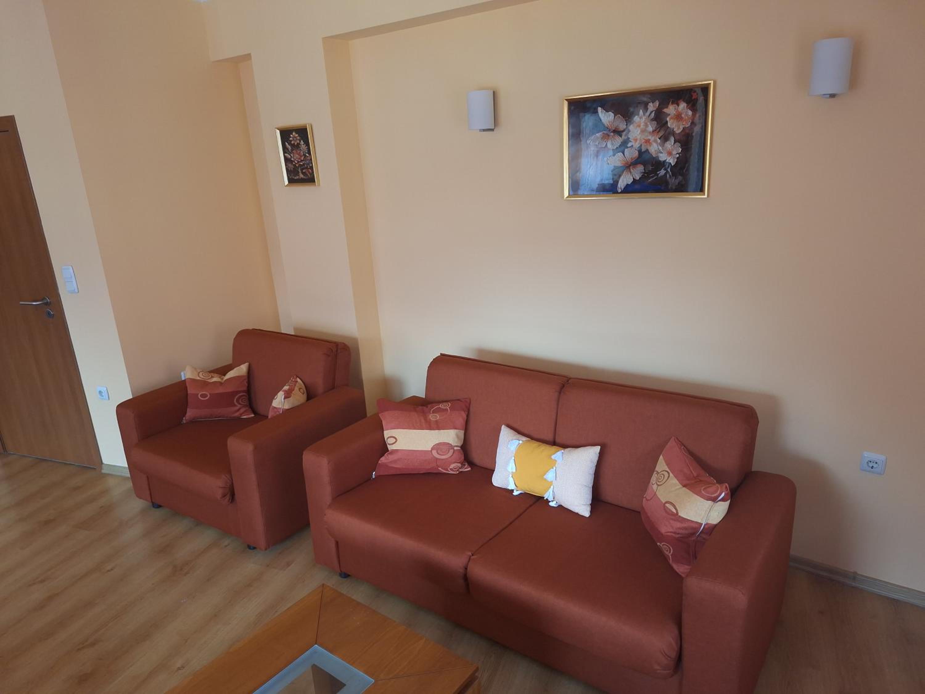 SNOW PEAK TODORKA AND VIHREN APARTAMENT /NEXT TO THE LIFT/ 7 PERSONS/