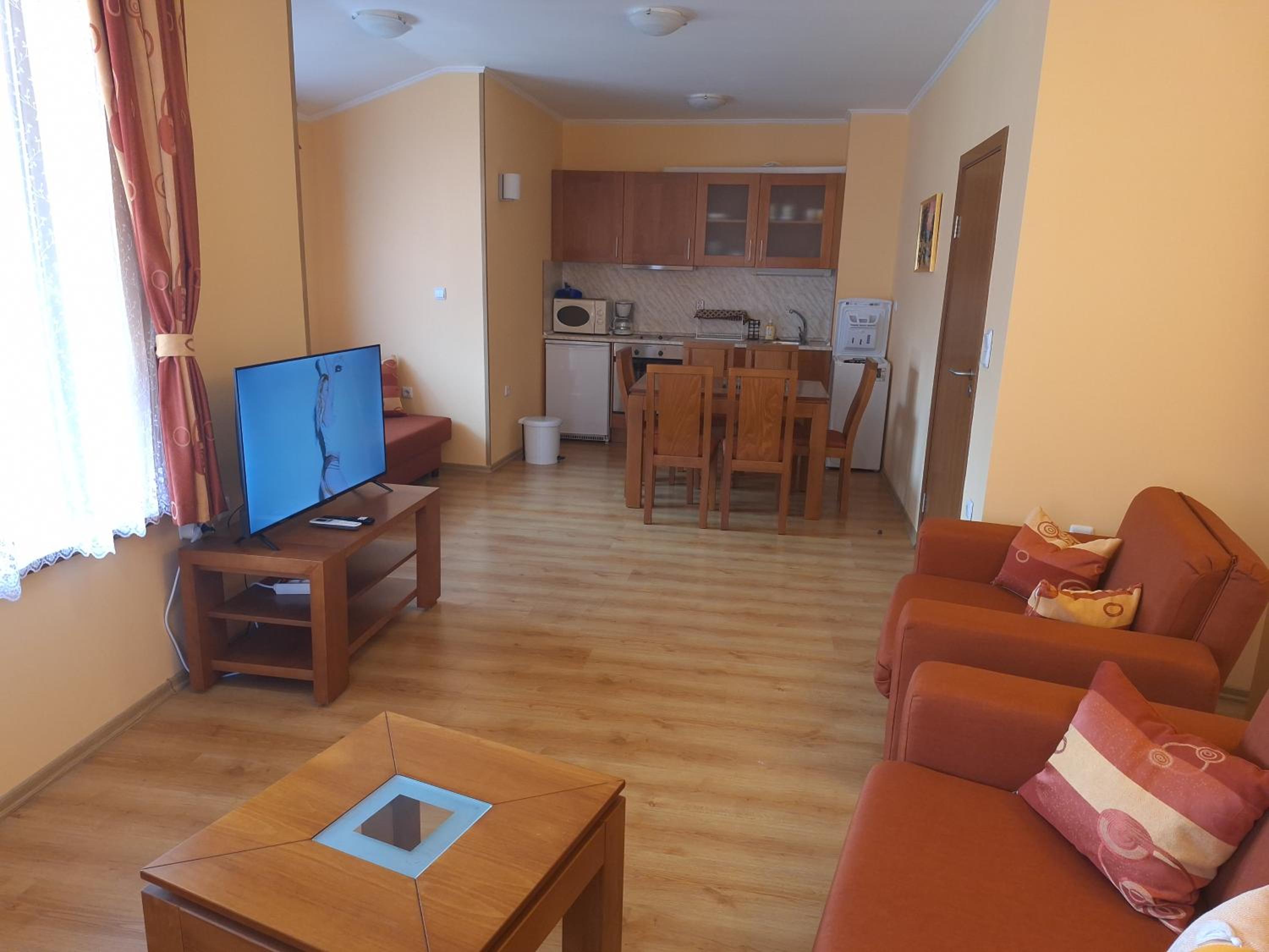 SNOW PEAK TODORKA AND VIHREN APARTAMENT /NEXT TO THE LIFT/ 7 PERSONS/