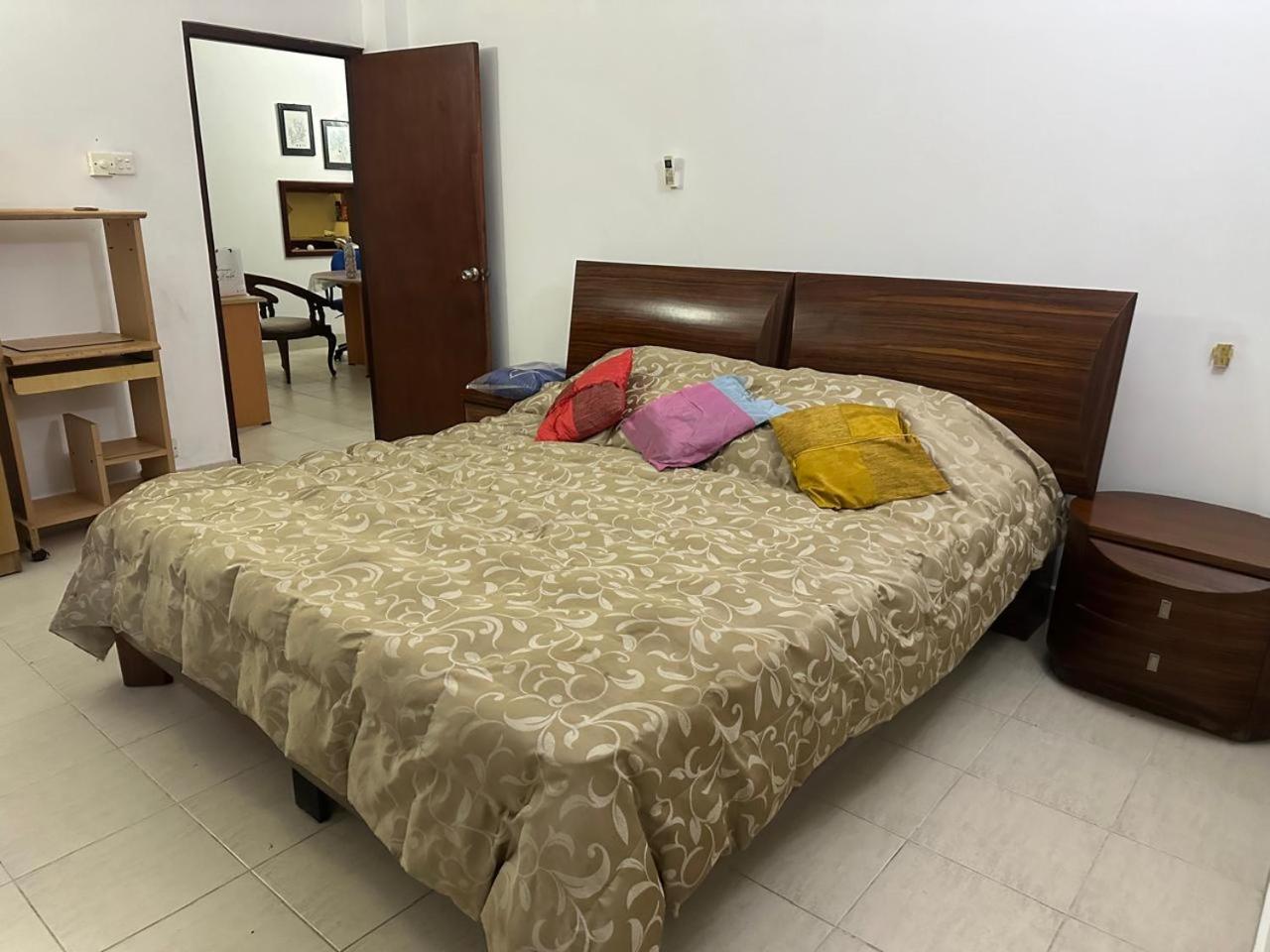 3BR Adamaly Place - Very Near to Bohra Masjid view 5