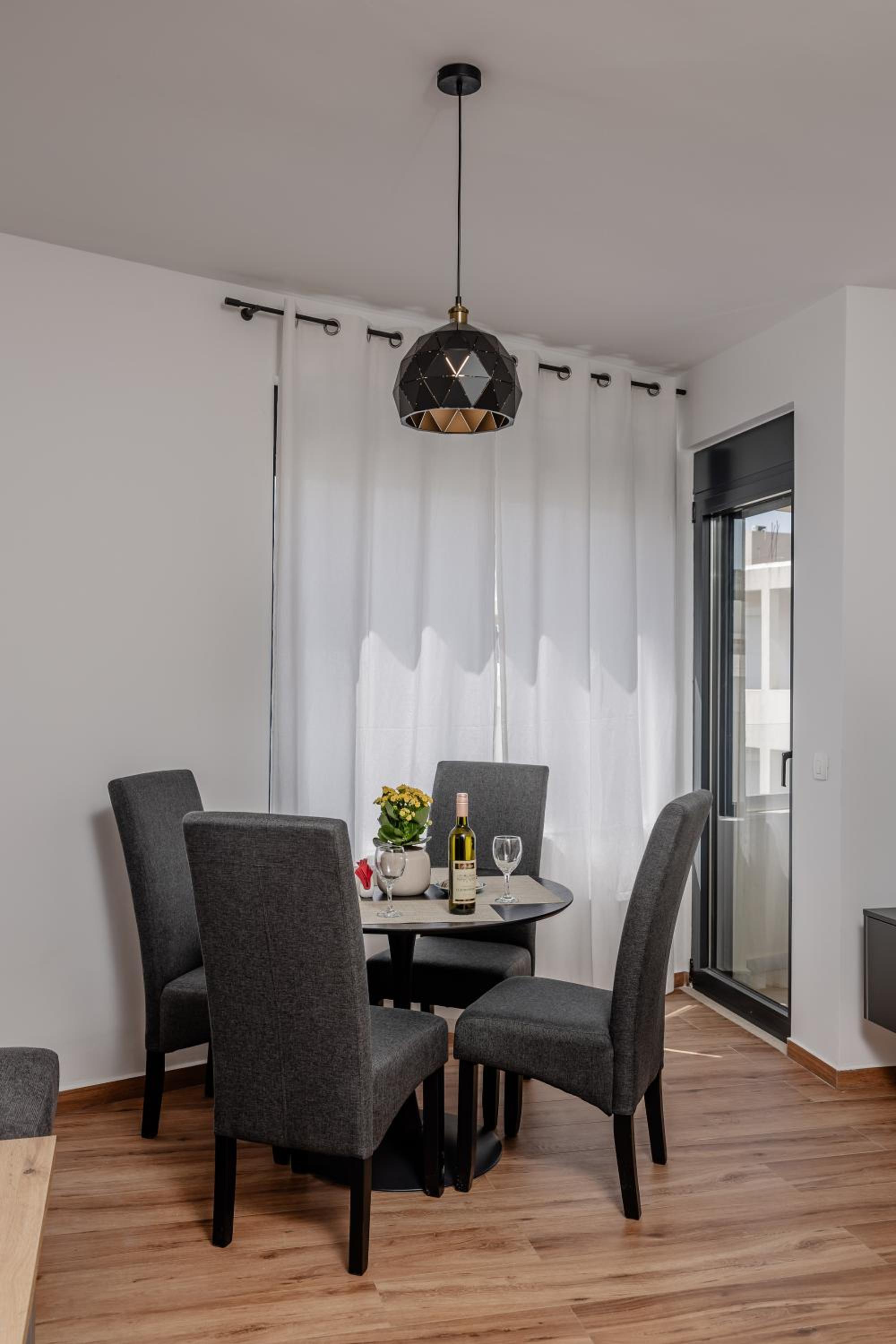 LUX Seafront APT - Close to the Sea - Private Parking view 2