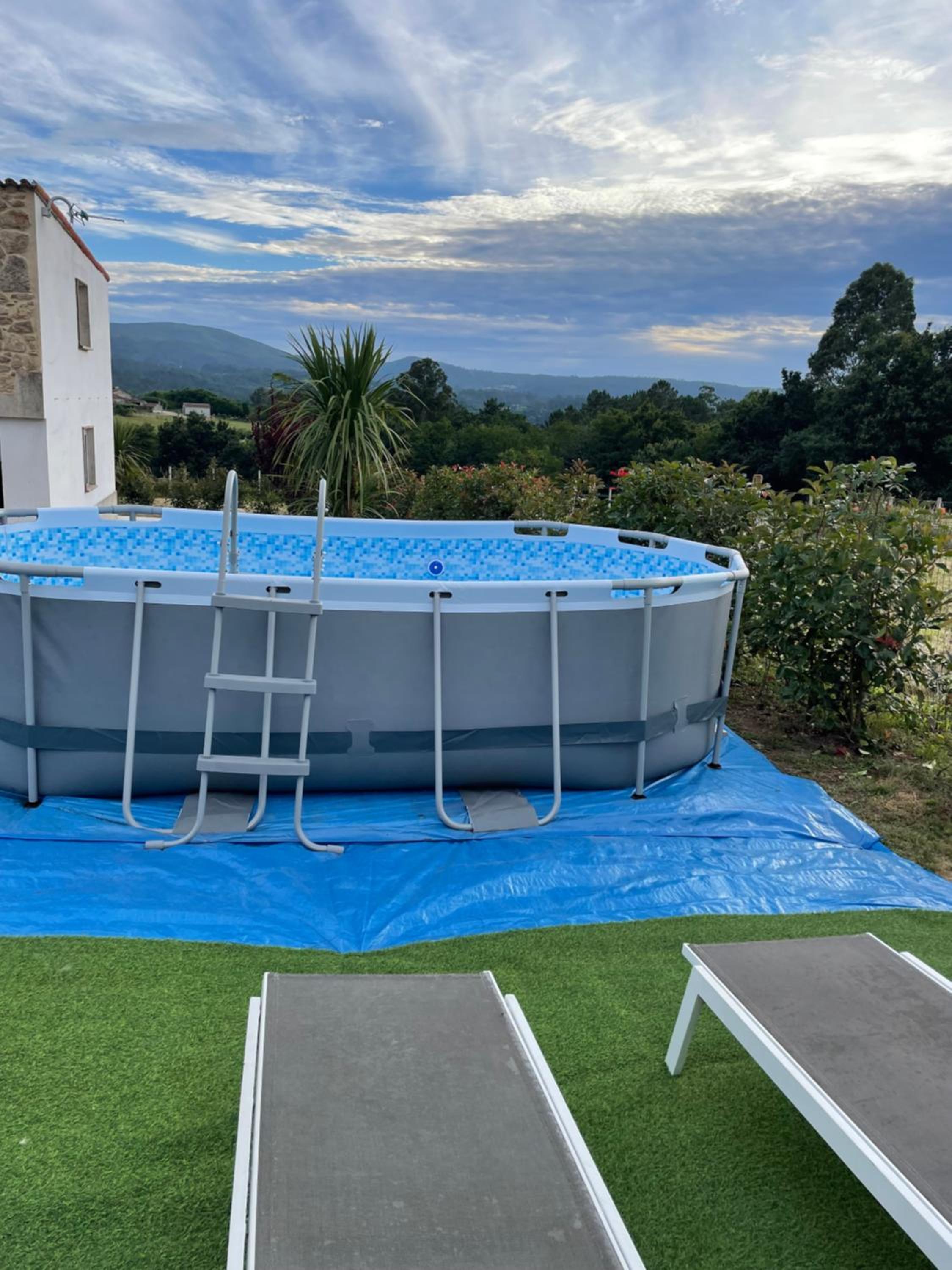 Casa vanguardista en el campo cerca de Santiago