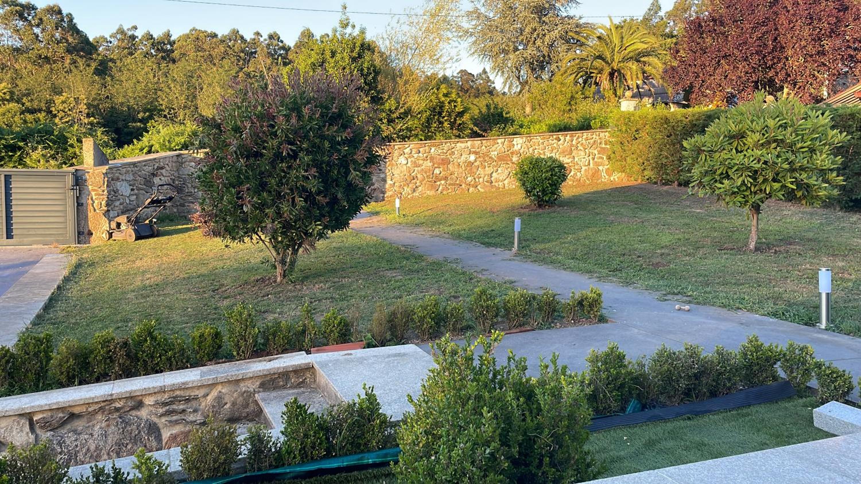 Casa vanguardista en el campo cerca de Santiago