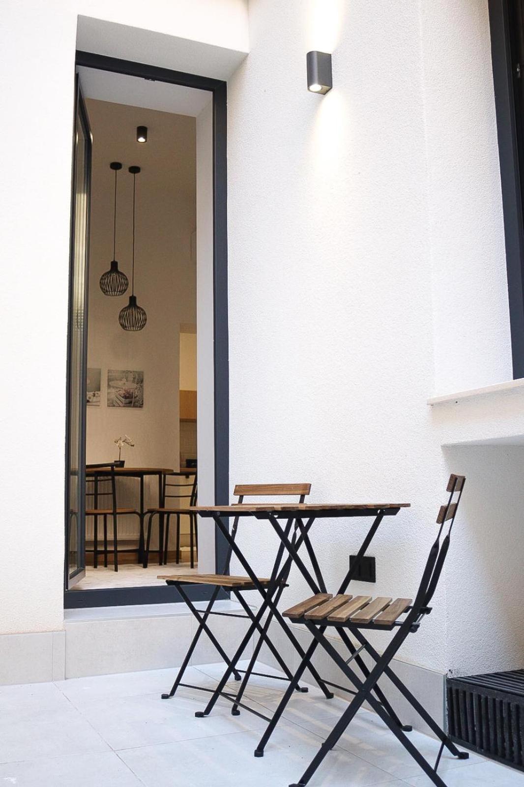 Apartman A in the heart of Ferhadija - Parking available