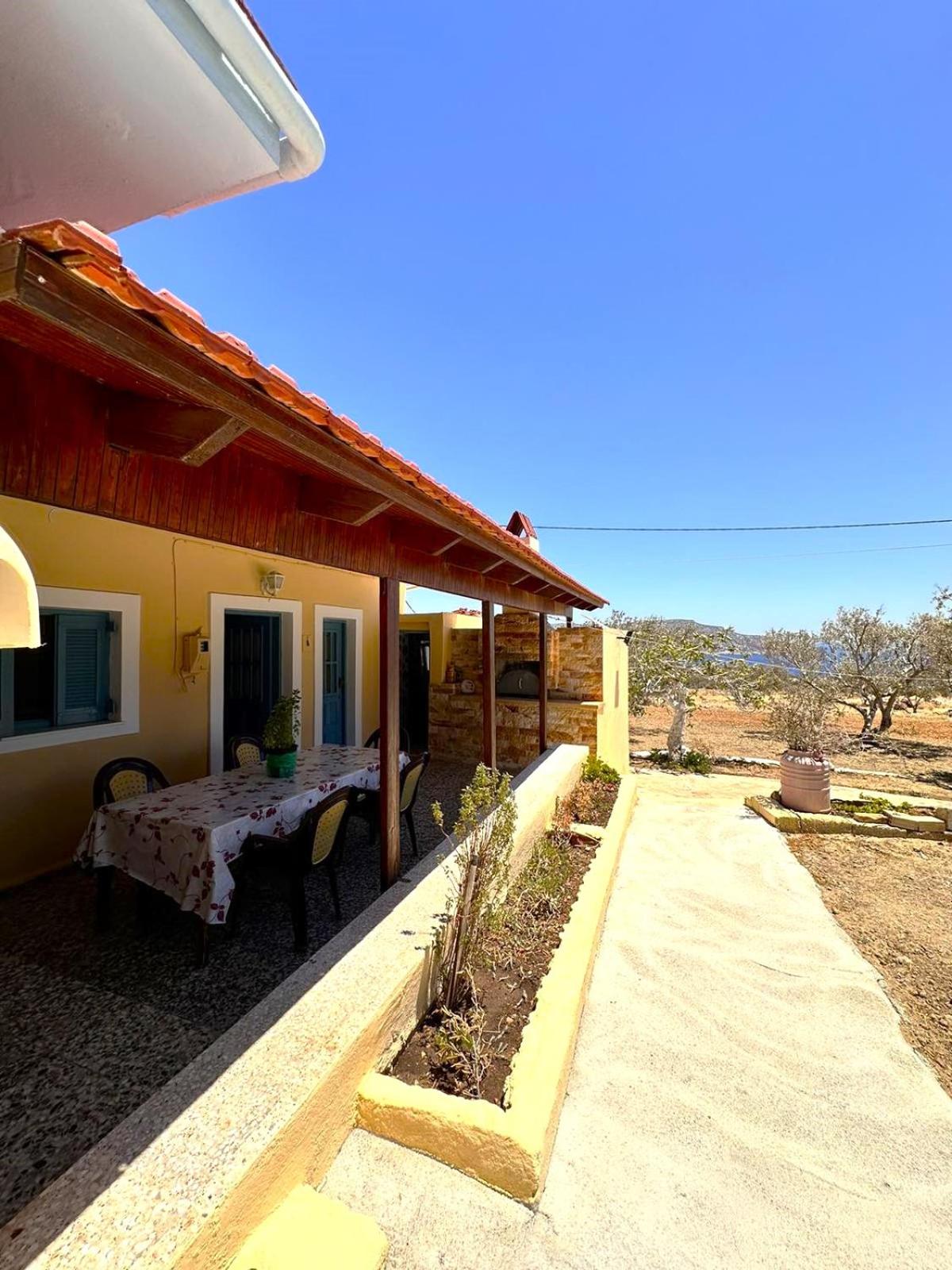 Amοopi Beach Country House