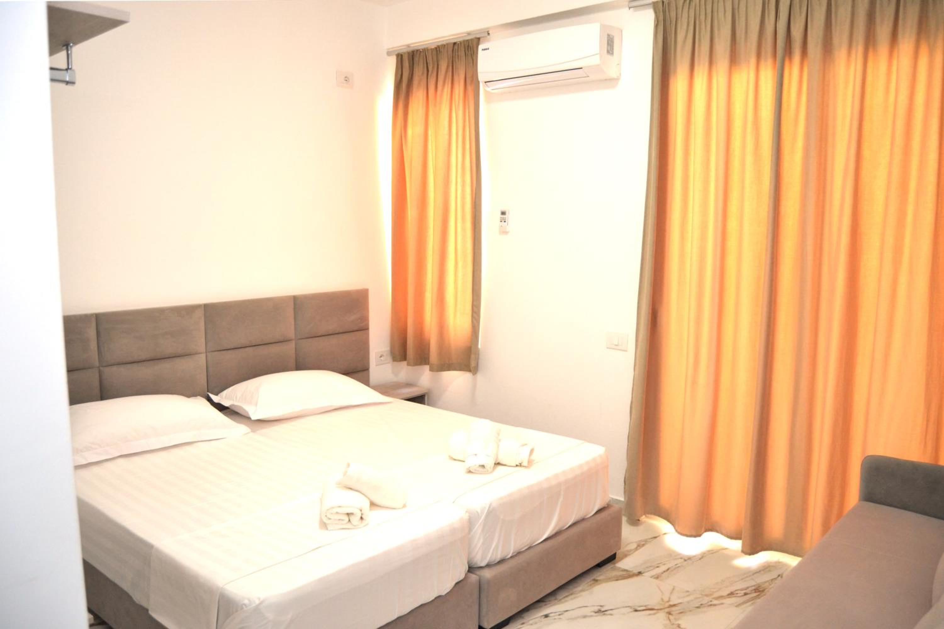 Star Hotel & Restaurant