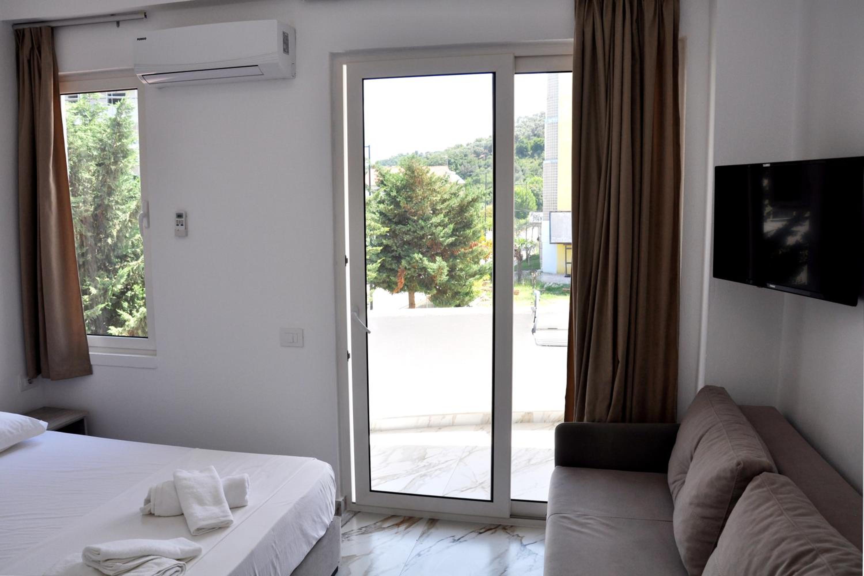 Star Hotel & Restaurant