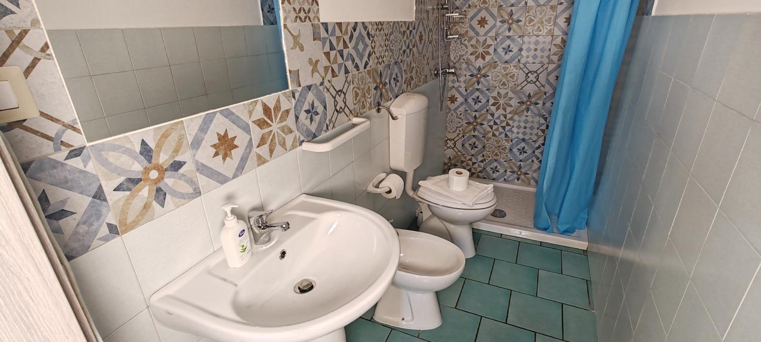 SMART Room en Torre San Giovanni — bathroom