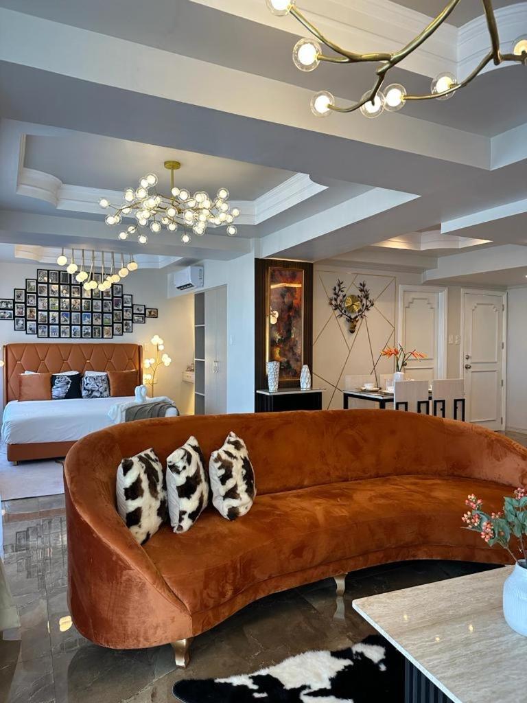 MAKATI Luxury Home view 4