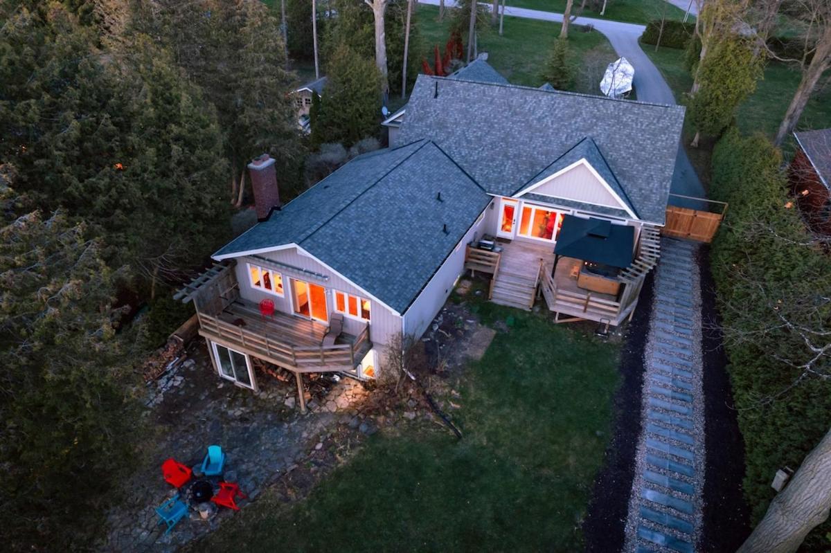 Scugog Lakeside Retreat w Outdoor Dome & Hot Tub