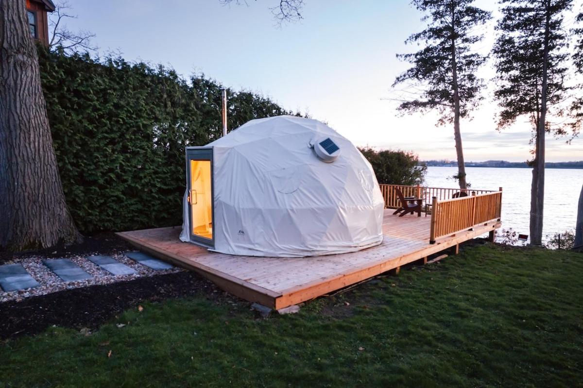Scugog Lakeside Retreat w Outdoor Dome & Hot Tub