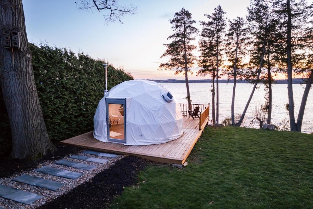 Scugog Lakeside Retreat w Outdoor Dome & Hot Tub