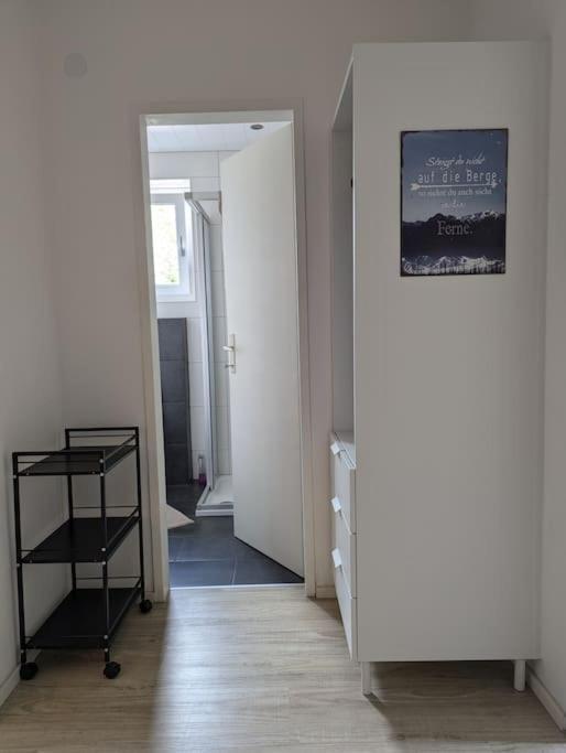 sonnige Ferienwohnung mit Balkon