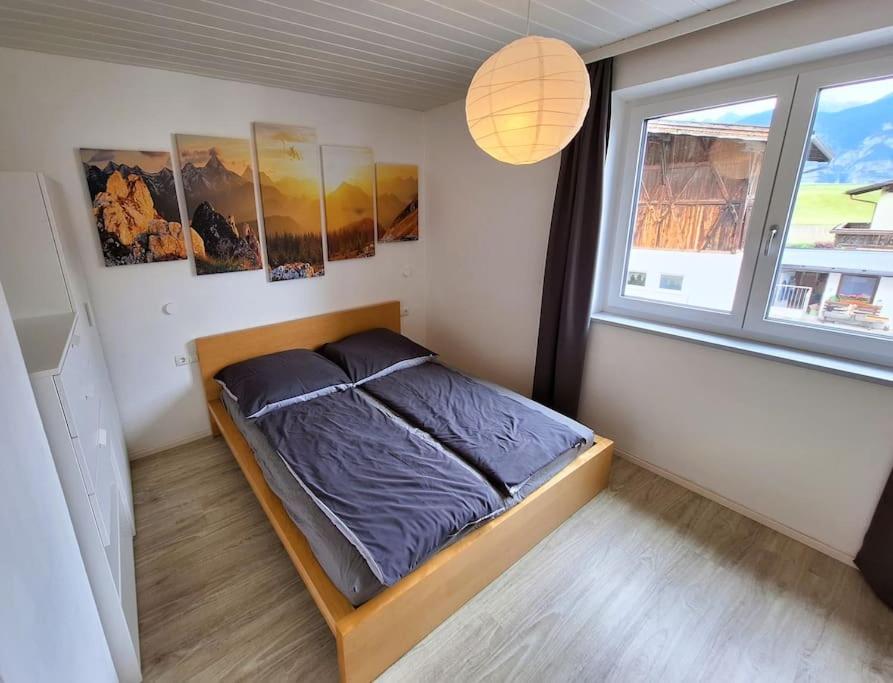 sonnige Ferienwohnung mit Balkon
