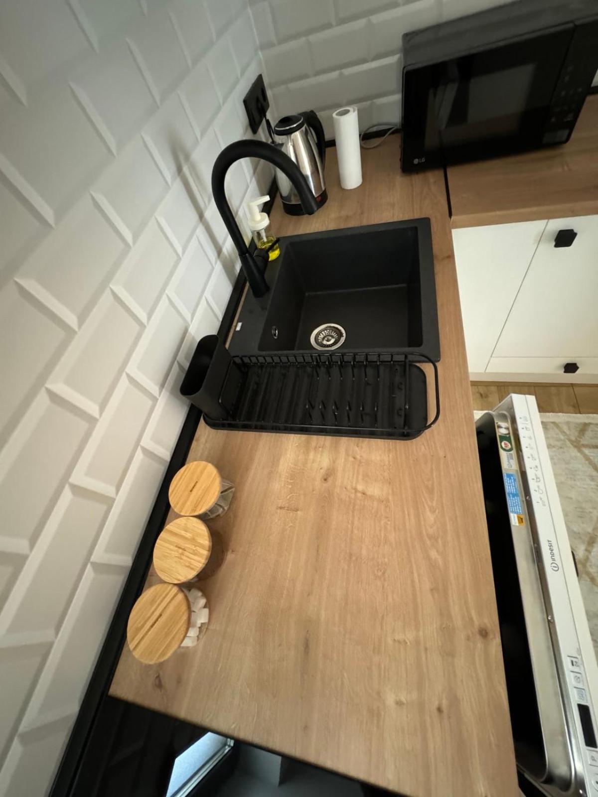 Apartman A in the heart of Ferhadija - Parking available