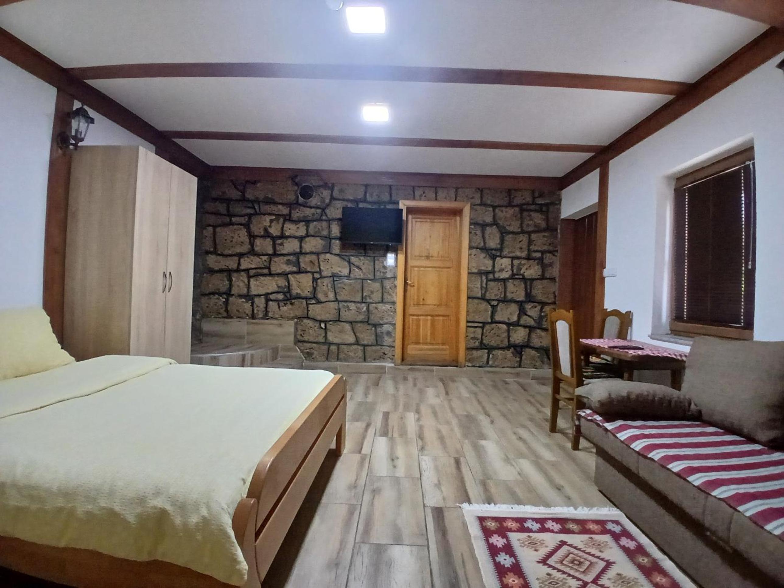 Apartmani i sobe "Vodenica" Janjske Otoke view 4