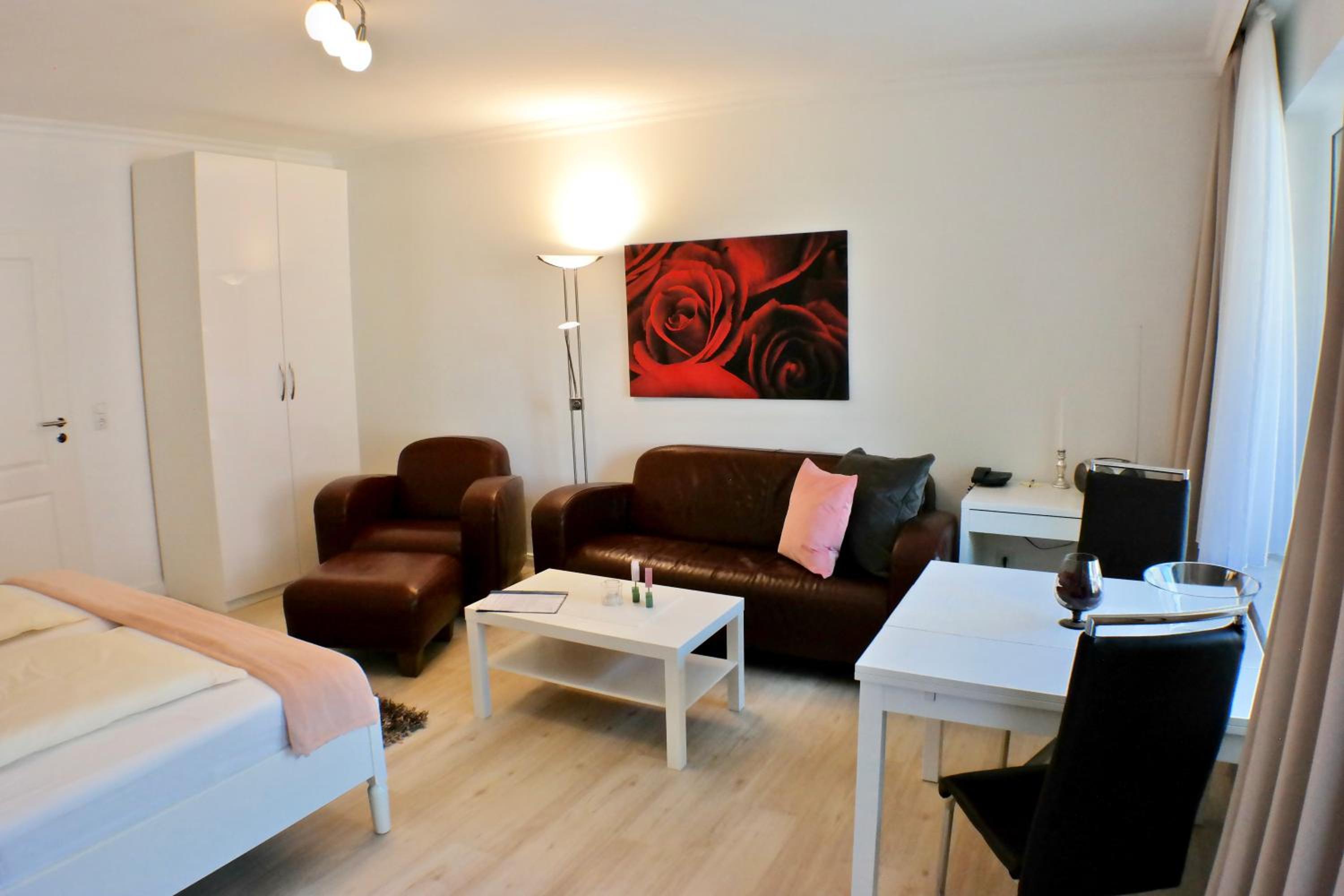 FeWo im Grünen mit Terrasse und Garten - gratis Therme