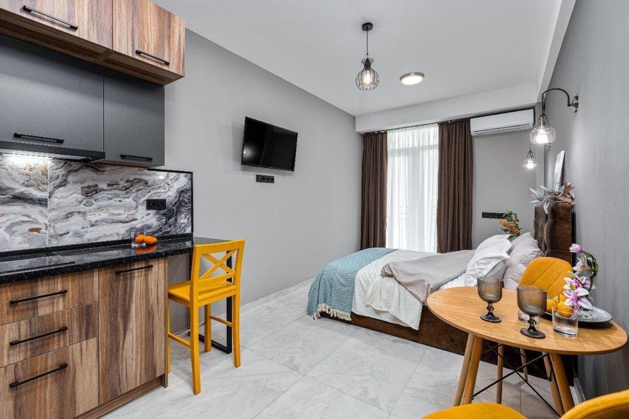 BEST Apartments G 396 view 2